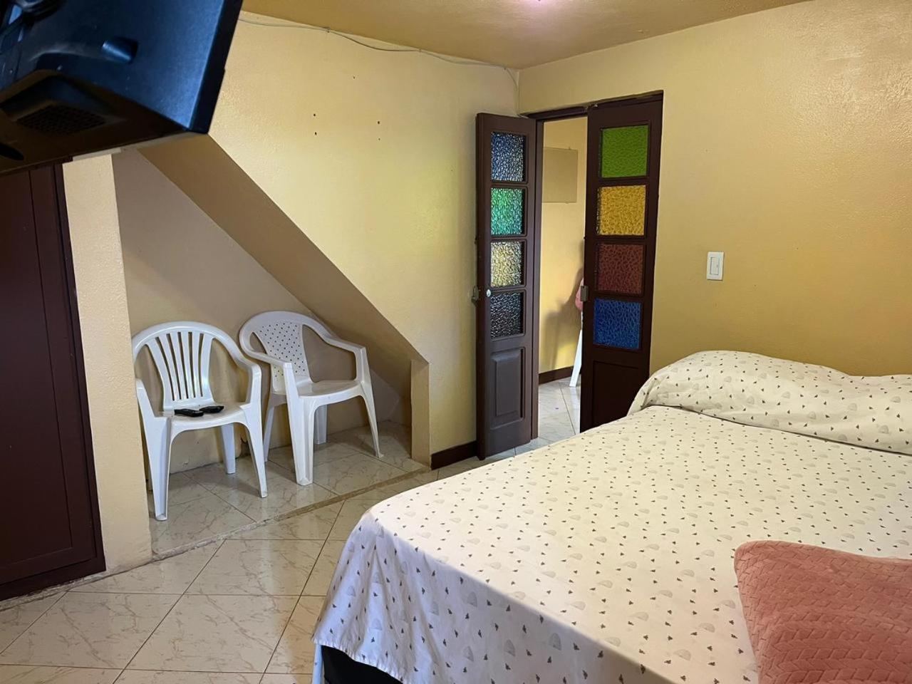 Hostal Inn II Рионегро Экстерьер фото