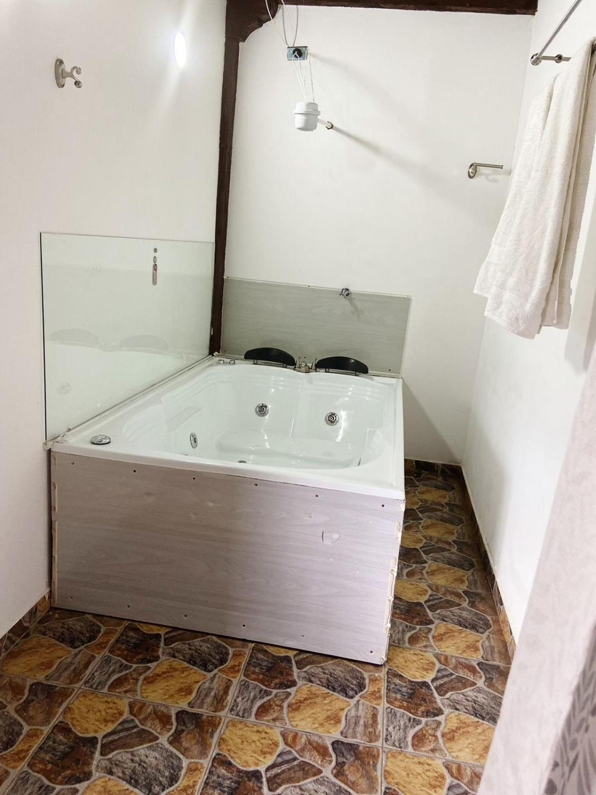 Hostal Inn II Рионегро Экстерьер фото